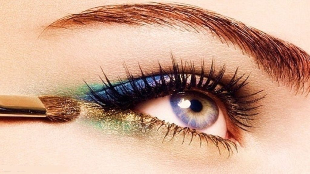 Every Girl Must Know Basic Eye Makeup Steps for Trendy Look